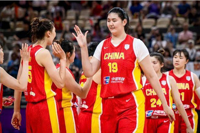 亚博-反转！张子宇被传高原反应却并未退出集训 女篮集训还剩16人