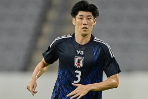 日本后卫：对角球丢分深感自责，接下来要用招牌头球弥补过错